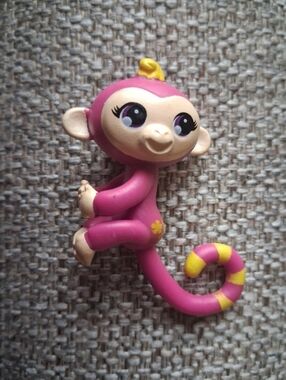 Fingerlings Minis Mini Figure Pink